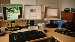 Trabajando con tres pantallas (2 PCs)